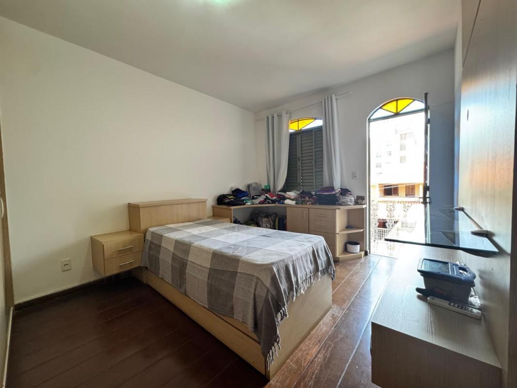 Casa, Sagrada Família, 3 Quartos, 3 Vagas, 1 Suíte