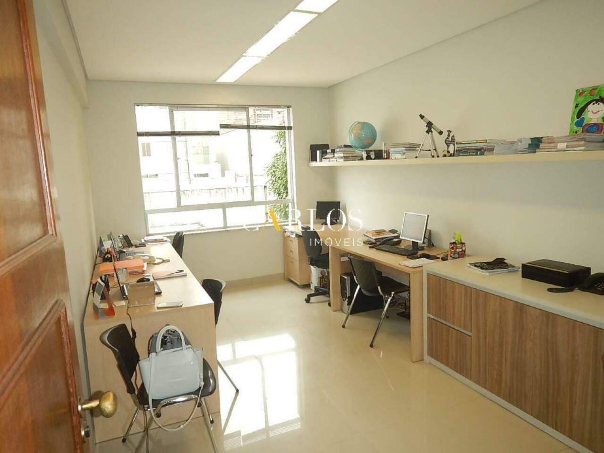Sala, Santa Efigênia