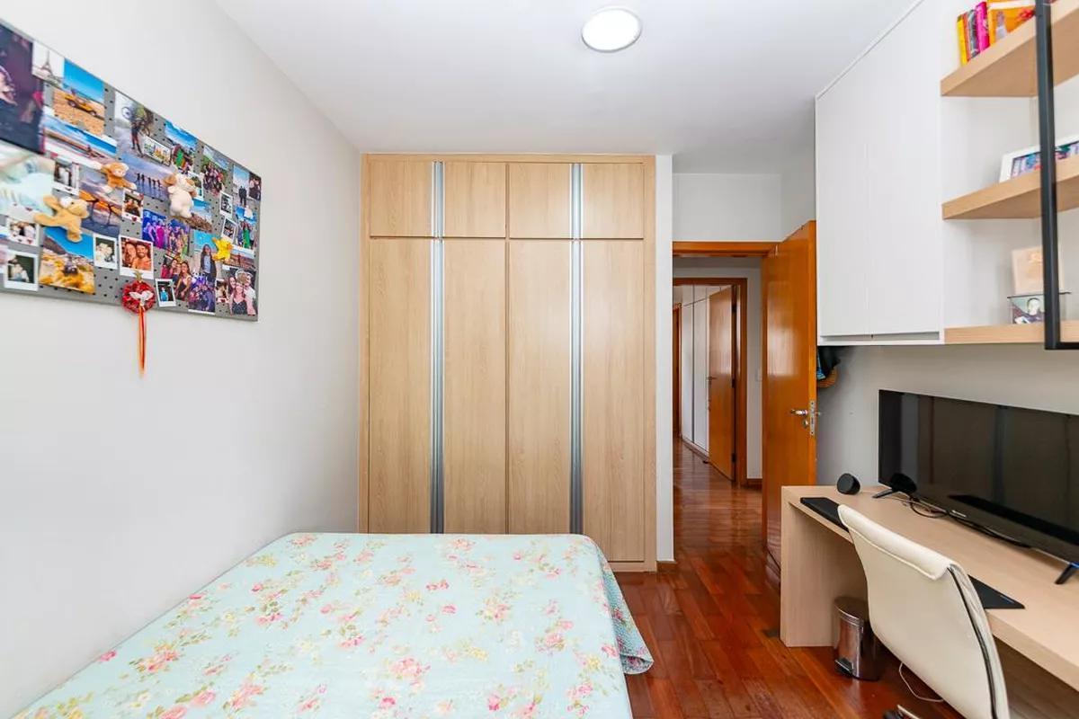Cobertura, Prado, 4 Quartos, 2 Vagas, 1 Suíte