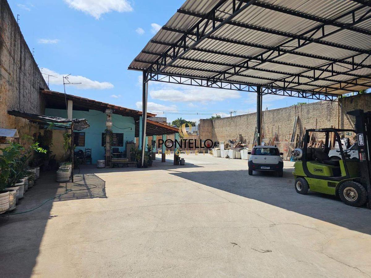 Galpão, São Francisco de Assis, 0 Quarto, 30 Vagas