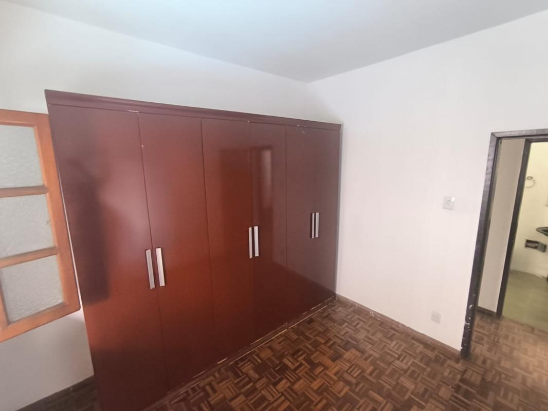 Casa, Santa Cruz, 5 Quartos, 1 Vaga, 1 Suíte