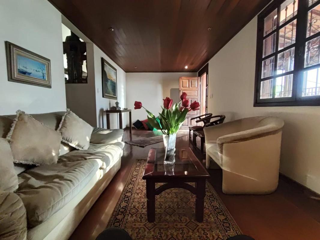 Casa, Conjunto Califórnia, 3 Quartos, 3 Vagas, 2 Suítes