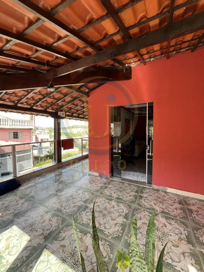 Casa, Monte Carlo, 5 Quartos, 2 Vagas, 1 Suíte
