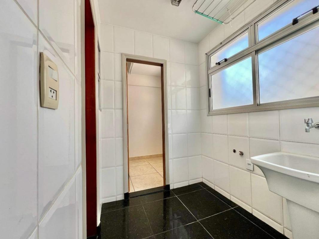 Apartamento, Funcionários, 4 Quartos, 2 Vagas, 2 Suítes