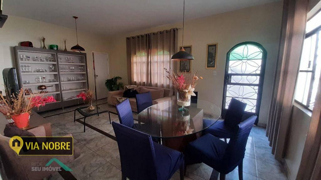 Casa, Betânia, 8 Quartos, 15 Vagas, 2 Suítes