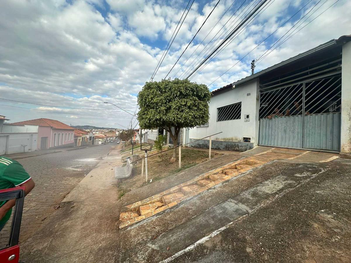 Casa, Centro, 3 Quartos, 2 Vagas