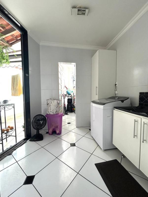 Casa, Paquetá, 4 Quartos, 3 Vagas, 1 Suíte