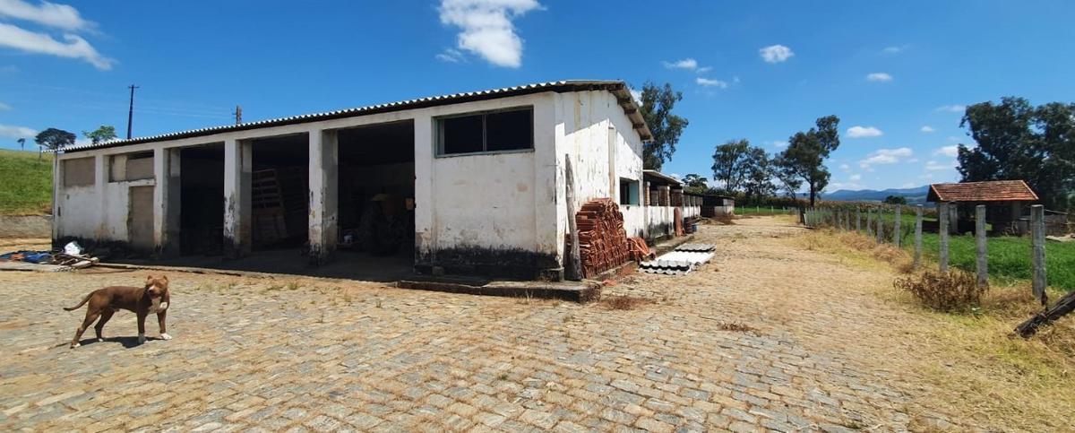 Fazenda, Centro, 4 Quartos, 2 Vagas, 1 Suíte