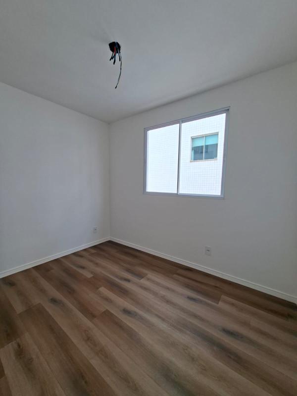 Apartamento, Santa Cruz (barreiro), 3 Quartos, 1 Vaga, 1 Suíte