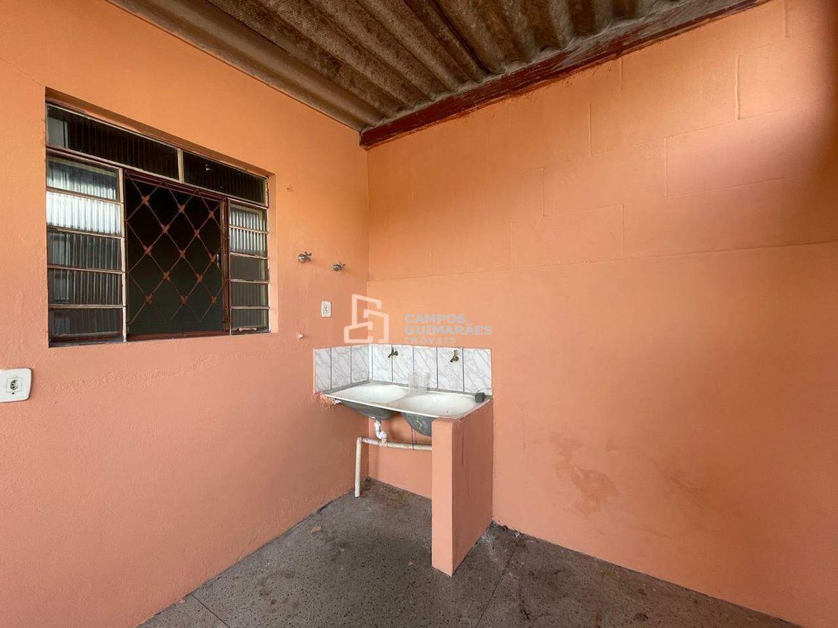Casa, Ressaca, 2 Quartos, 1 Vaga