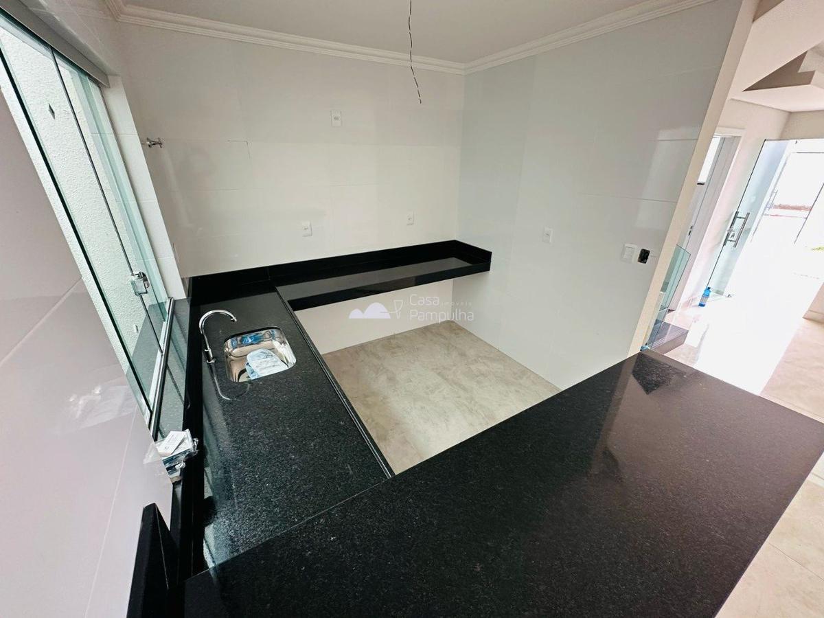 Casa, Candelária, 3 Quartos, 2 Vagas, 1 Suíte