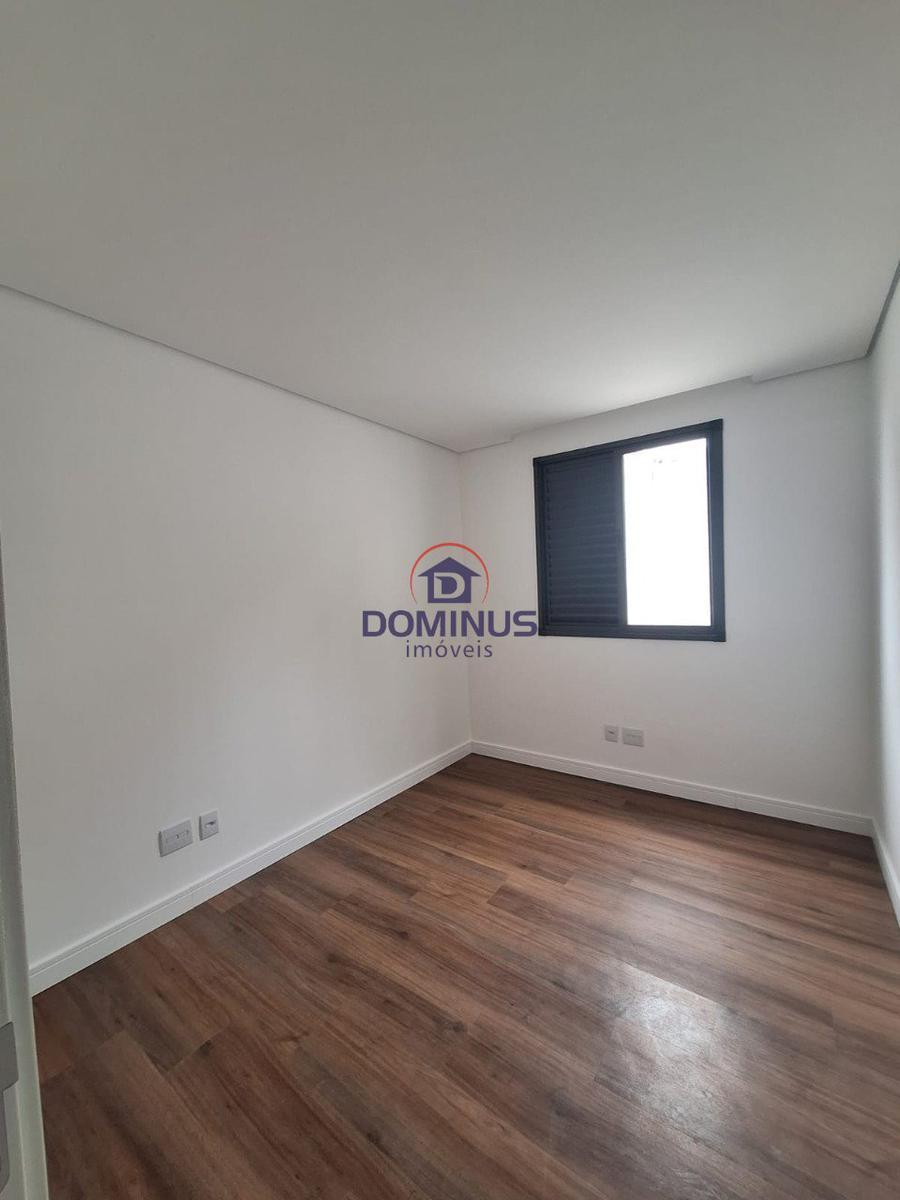 Apartamento, Sagrada Família, 3 Quartos, 2 Vagas, 1 Suíte