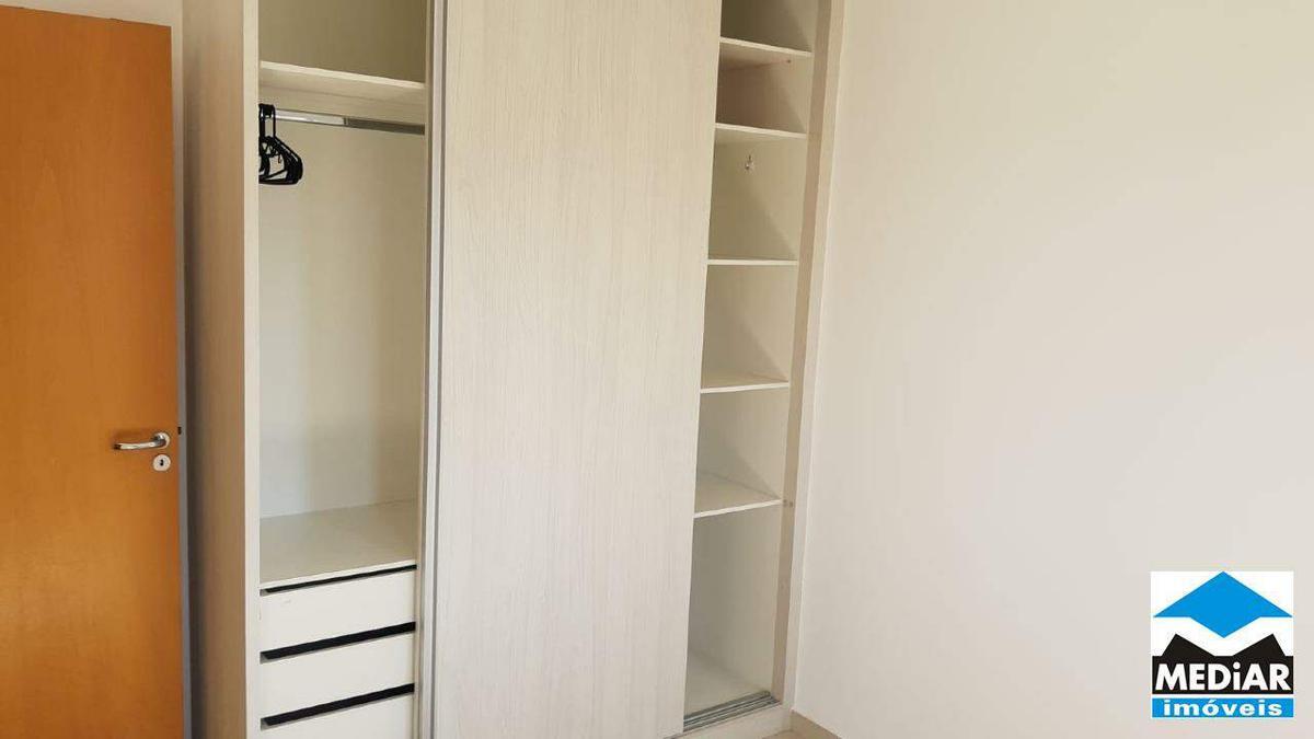 Apartamento, Floresta, 2 Quartos, 2 Vagas, 1 Suíte