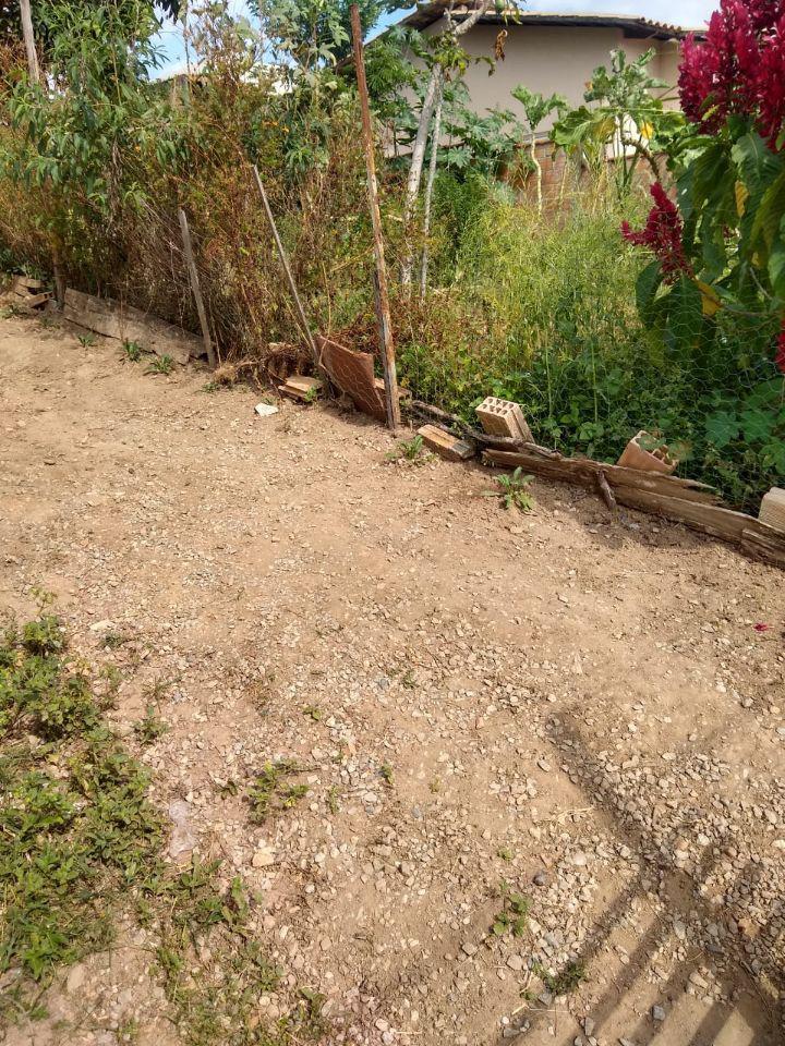 Lote, Novo Retiro, 0 Quarto, 2 Vagas