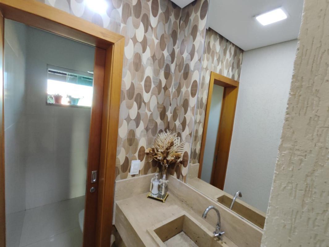 Casa, Parque Xangri-lá, 3 Quartos, 4 Vagas, 1 Suíte