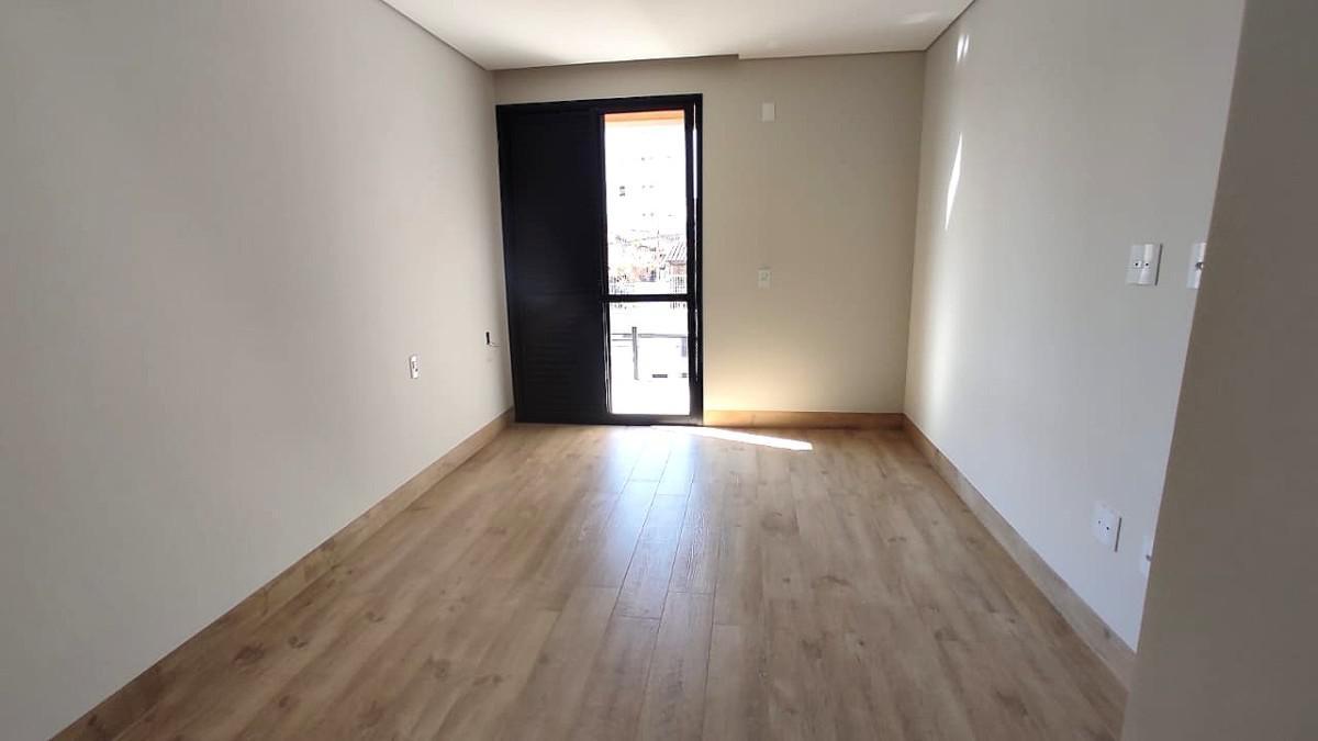 Casa, Jaraguá, 4 Quartos, 3 Vagas, 1 Suíte