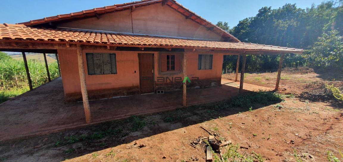 Fazenda, Centro, 2 Quartos, 0 Vaga