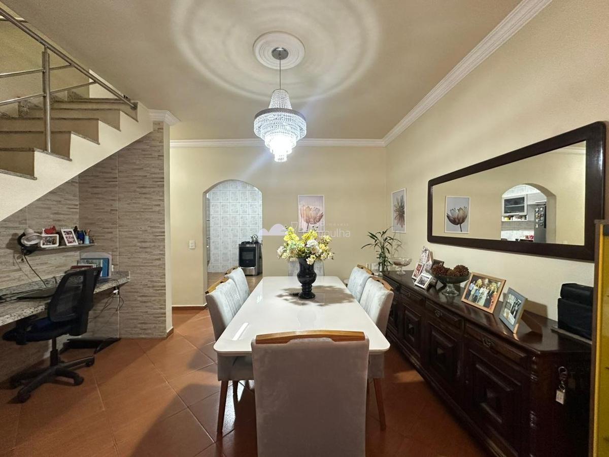 Casa, Itapoã, 4 Quartos, 2 Vagas, 1 Suíte