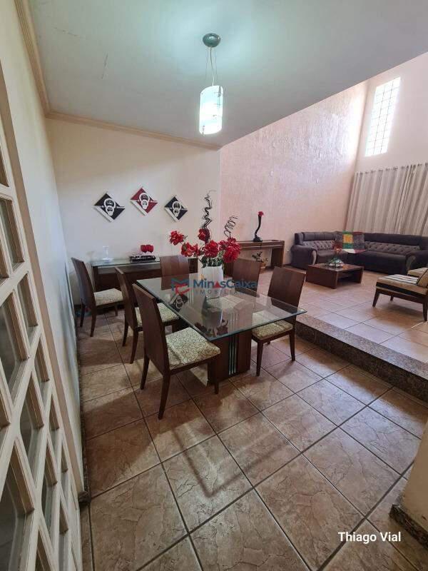 Casa, Novo Horizonte, 4 Quartos, 3 Vagas, 1 Suíte