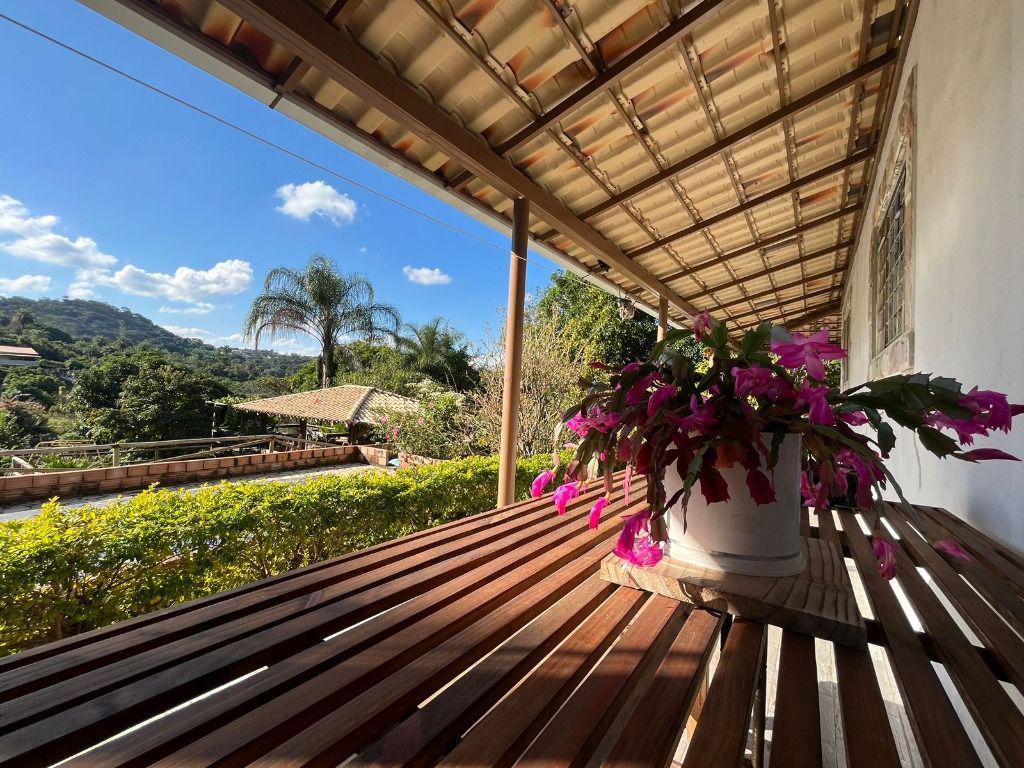 Fazenda, Ravena, 5 Quartos, 0 Vaga, 2 Suítes