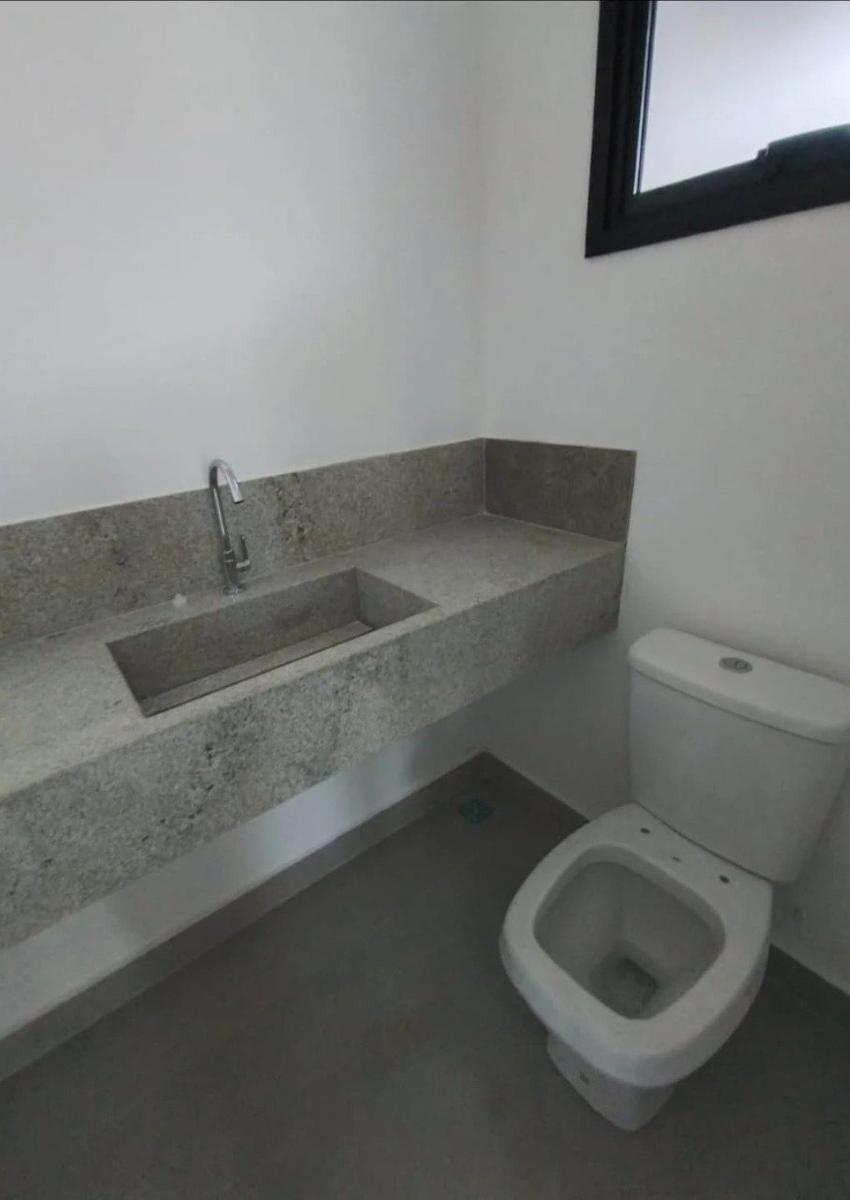 Casa, Planalto, 3 Quartos, 3 Vagas, 1 Suíte