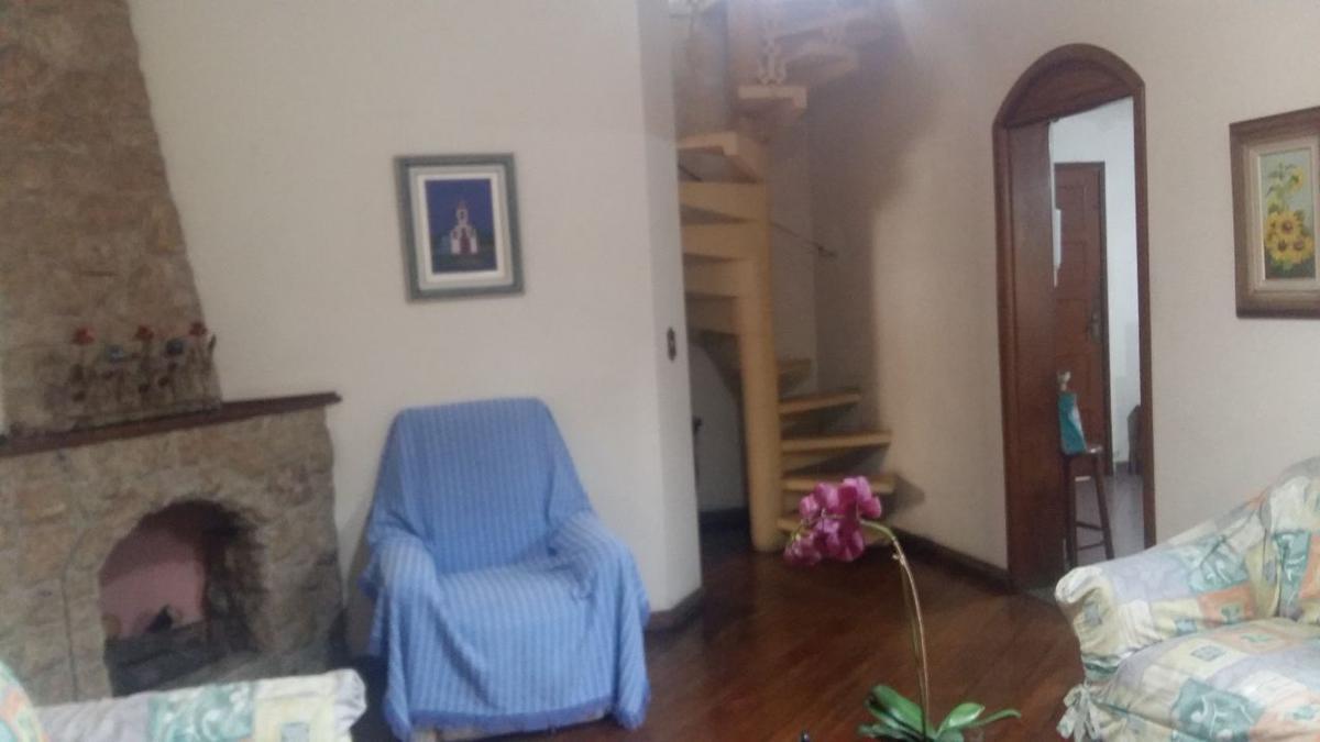 Casa, Paquetá, 3 Quartos, 5 Vagas, 1 Suíte