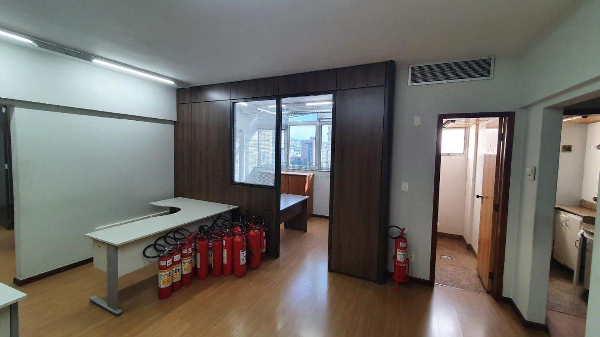 Galpão, Funcionários, 0 Quarto, 0 Vaga