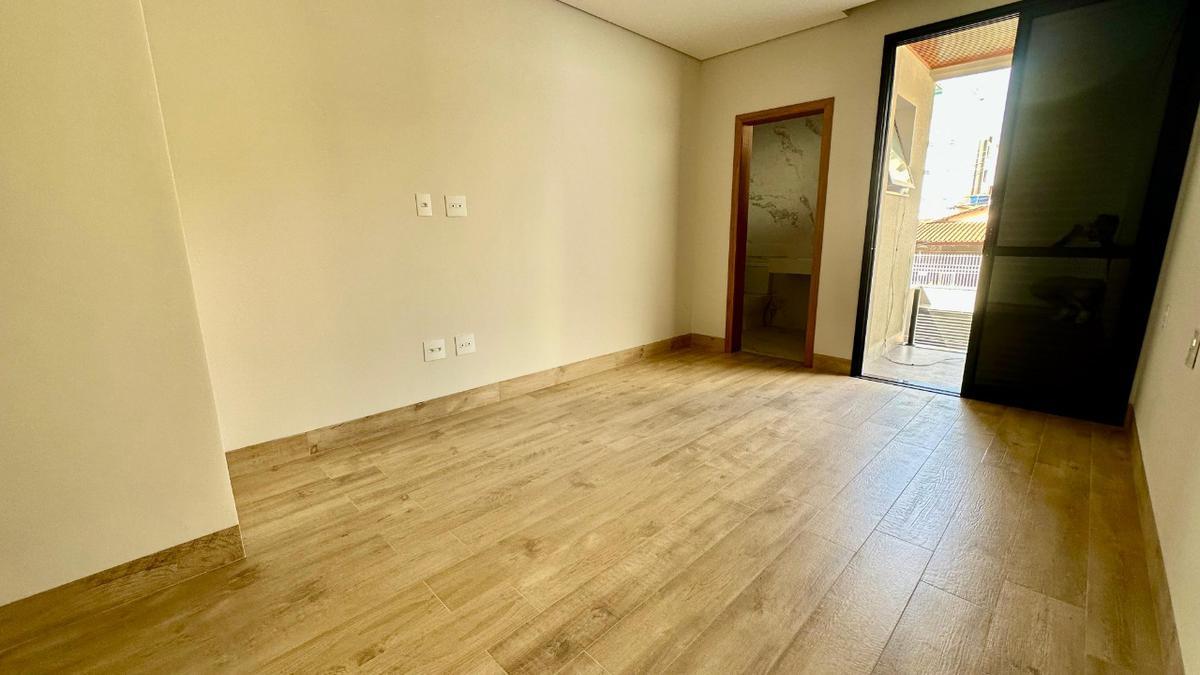 Casa, Jaraguá, 4 Quartos, 4 Vagas, 1 Suíte