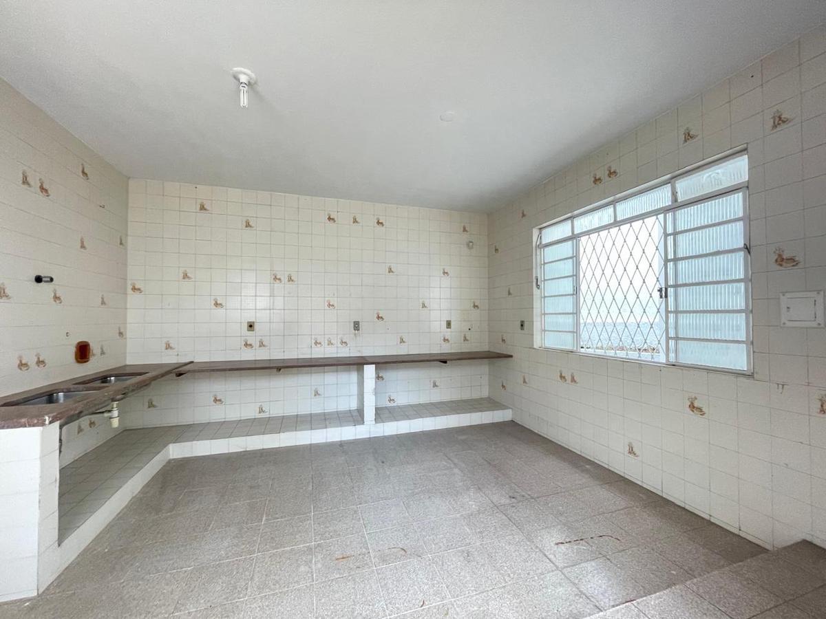 Casa, Cidade Nova, 3 Quartos, 4 Vagas, 1 Suíte