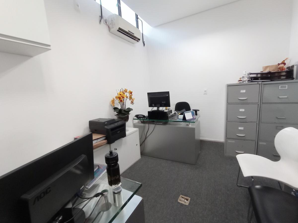 Prédio, São Pedro, 0 Quarto, 15 Vagas