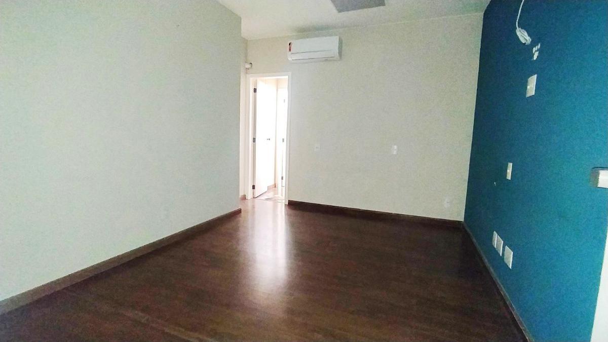 Sala, Funcionários, 1 Vaga