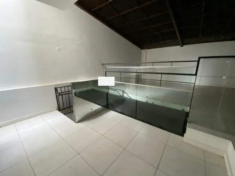 Casa, Savassi, 0 Quarto, 0 Vaga