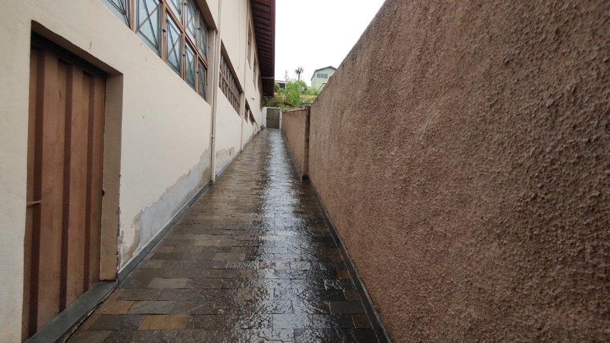 Galpão, Das Industrias I (barreiro), 0 Quarto, 0 Vaga