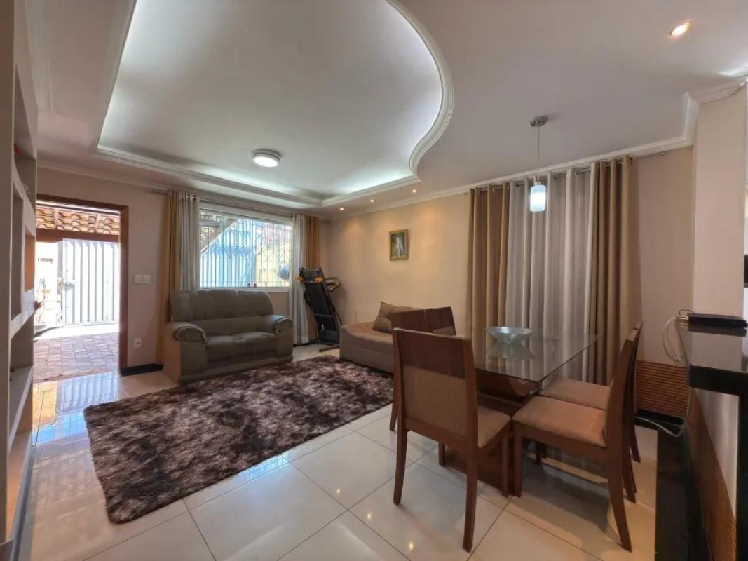Casa, Santa Mônica, 4 Quartos, 2 Vagas, 2 Suítes