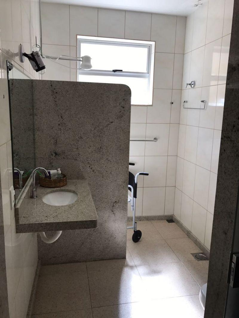 Casa, Colégio Batista, 9 Quartos, 2 Vagas, 2 Suítes