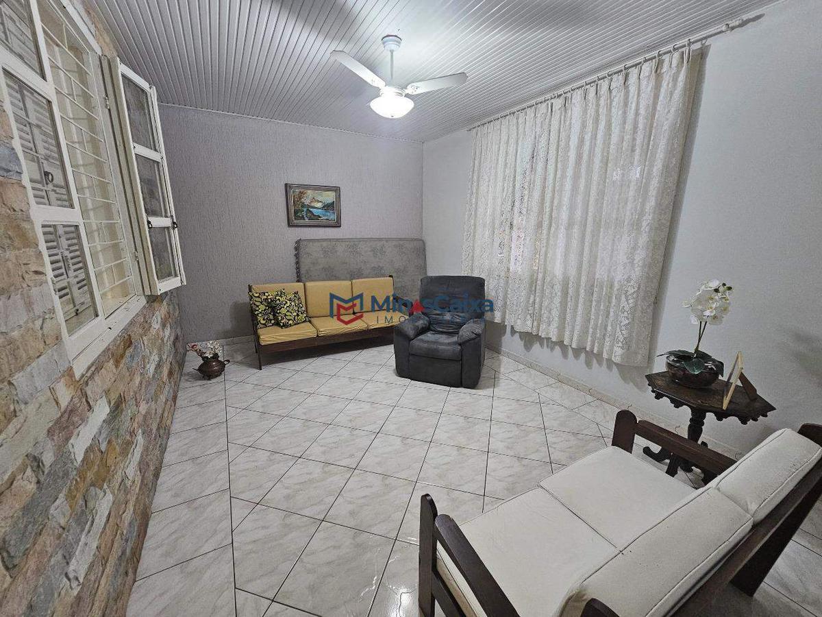 Casa, Vila dos Técnicos, 4 Quartos, 2 Vagas, 1 Suíte