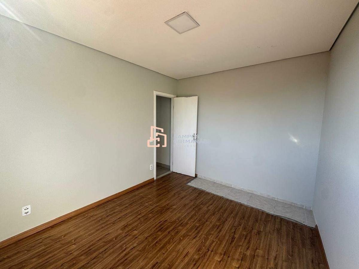 Apartamento, Barreiro, 2 Quartos, 1 Vaga