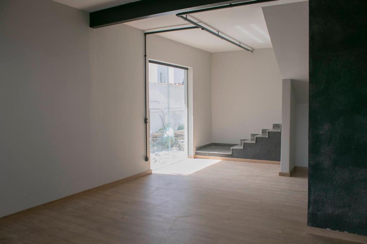 Casa Comercial, Colégio Batista, 5 Quartos, 3 Vagas