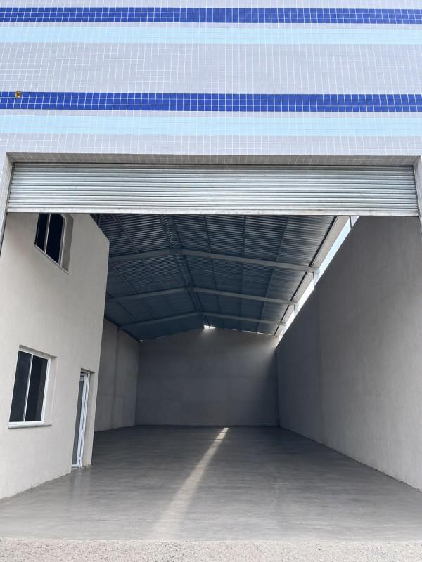 Galpão, Das Industrias I (barreiro), 0 Quarto, 0 Vaga
