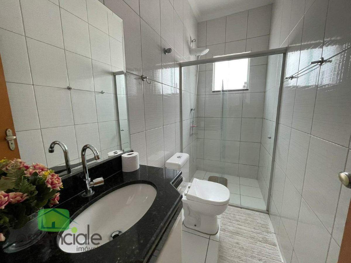 Casa, Europa, 3 Quartos, 2 Vagas, 1 Suíte