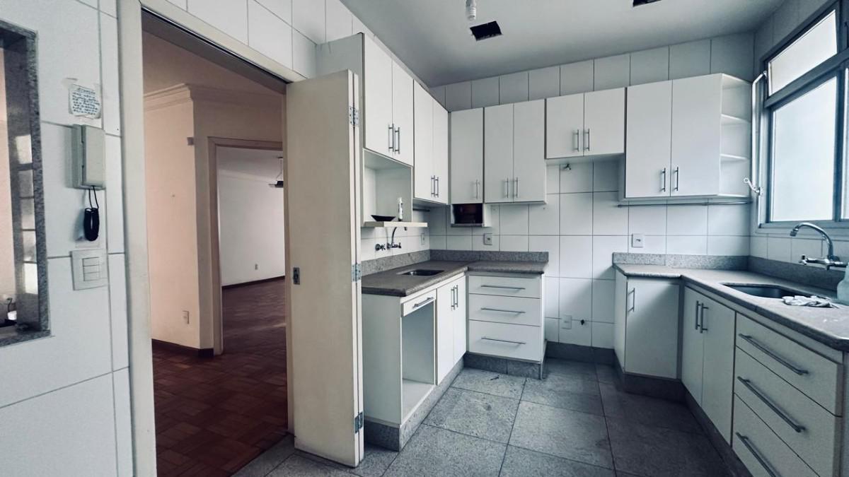 Casa, Barroca, 4 Quartos, 2 Vagas, 1 Suíte
