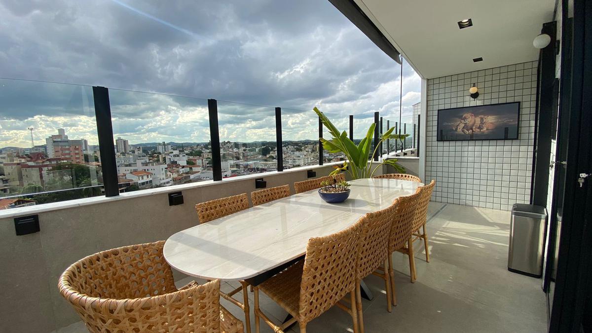 Cobertura, Ouro Preto, 5 Quartos, 2 Vagas, 3 Suítes