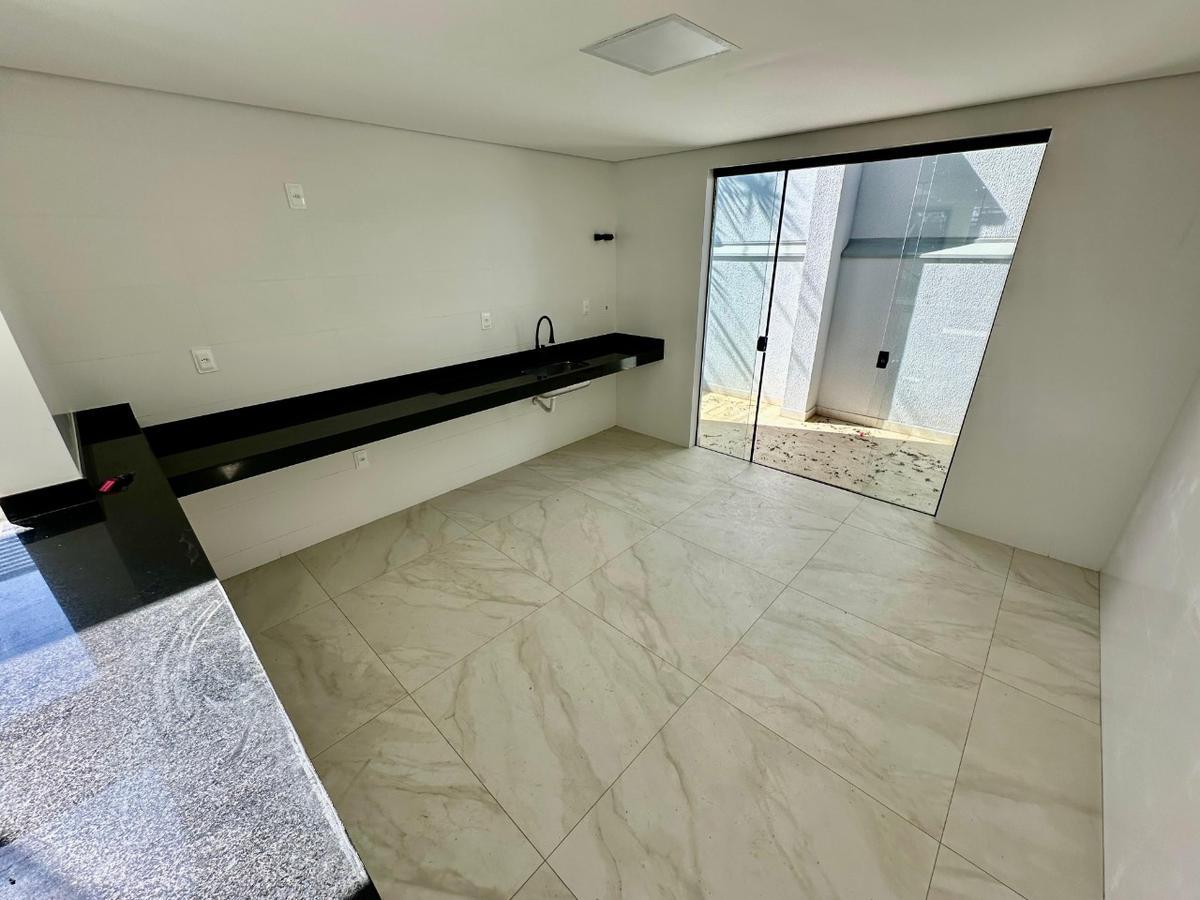 Casa, Planalto, 3 Quartos, 2 Vagas, 1 Suíte