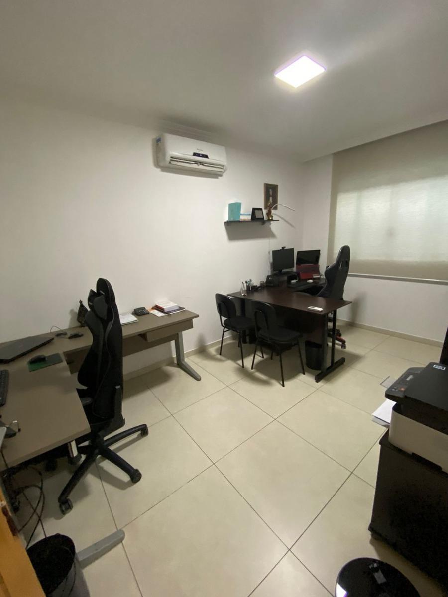 Casa, Novo Glória, 4 Quartos, 5 Vagas, 1 Suíte