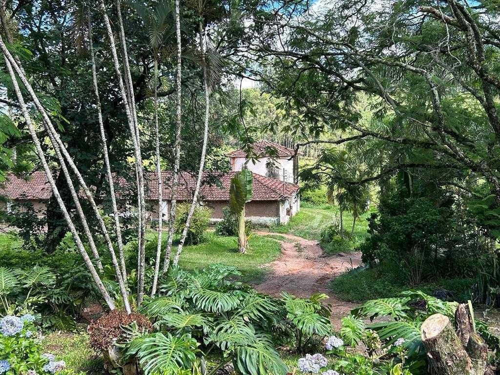 Fazenda, Zona Rural, 4 Quartos, 0 Vaga