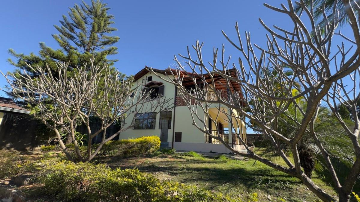 Casa, Bom Sossego, 5 Quartos, 8 Vagas, 2 Suítes