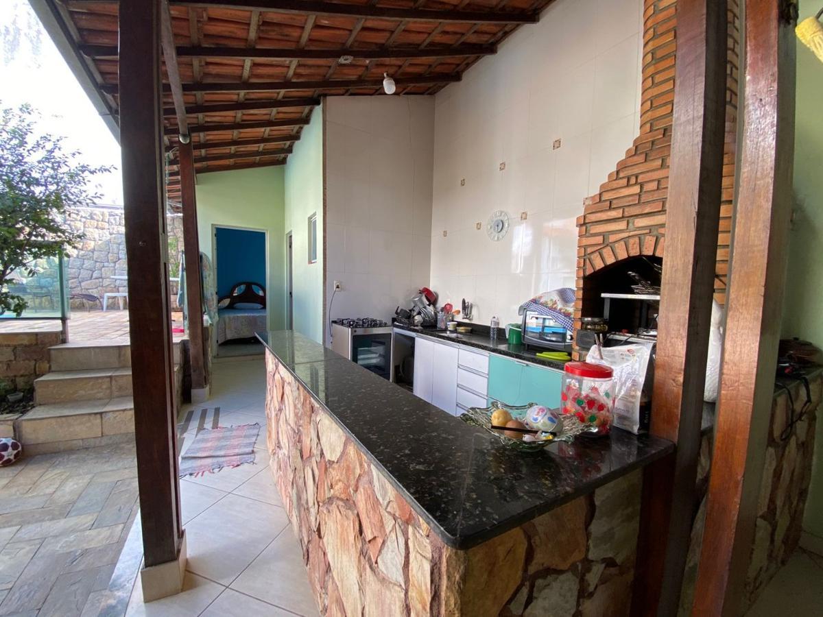 Casa, João Pinheiro, 4 Quartos, 2 Vagas, 1 Suíte