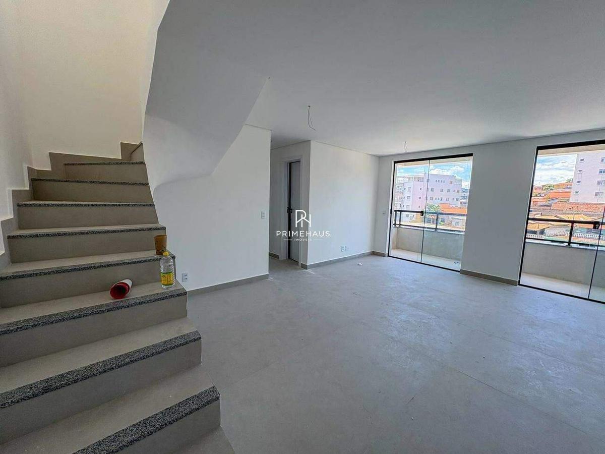 Cobertura, Jardim Industrial, 2 Quartos, 2 Vagas, 1 Suíte