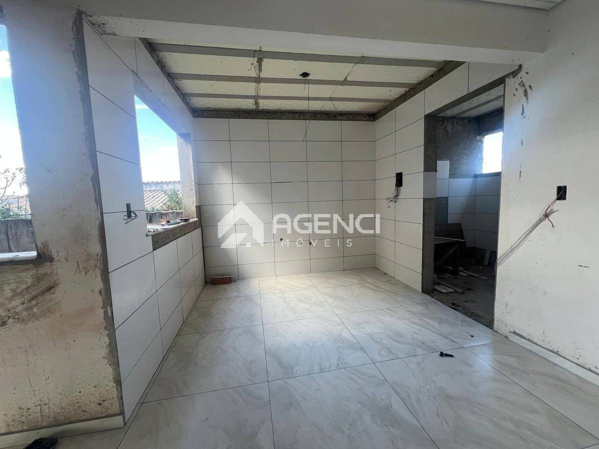 Casa, Pedra Azul, 2 Quartos, 0 Vaga, 1 Suíte