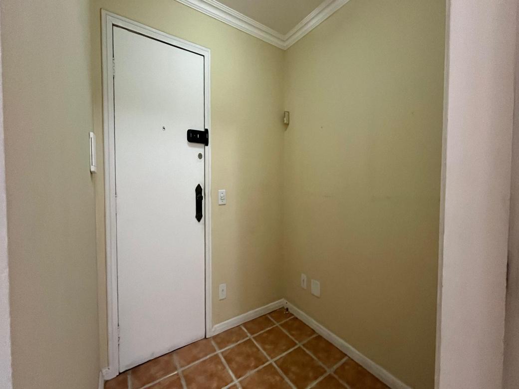 Sala, Barro Preto, 0 Quarto, 1 Vaga
